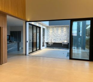 0512c398-c012-4e22-8311-6ba2bb771922